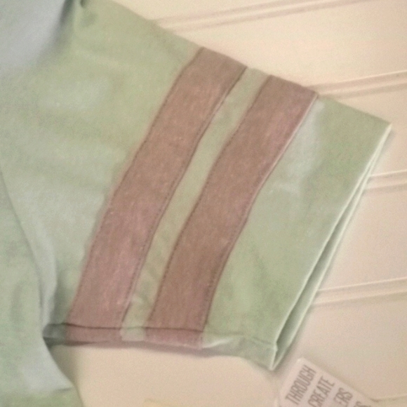 LulaRoe Contrasting Trim Perfect T Tunic Top - Picture 7 of 12